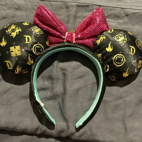 Disney Pink and Black Minnie Mouse Ears Headband - Picture 2 of 2